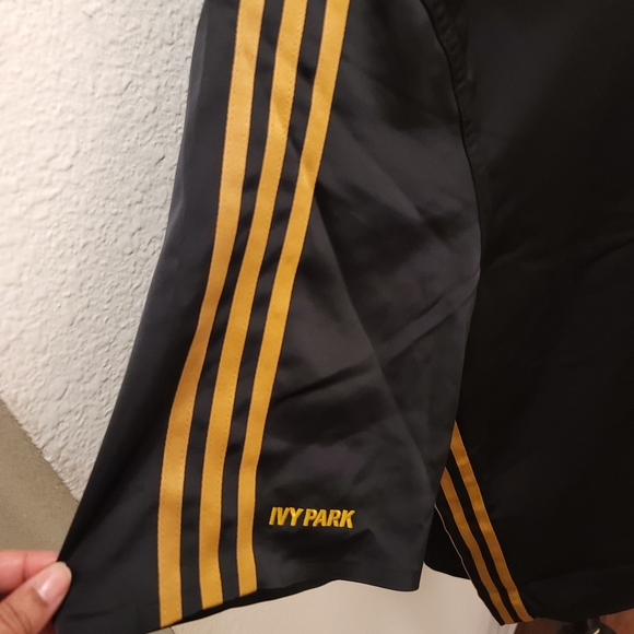 Ivy Park/Adidas Black Pack Pajama Top - Picture 8 of 9